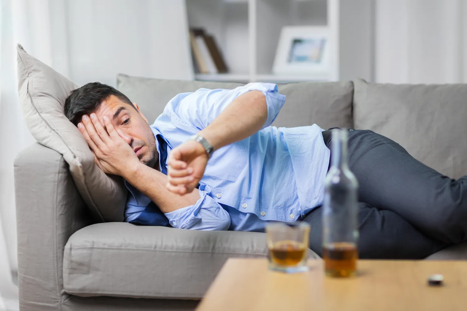 Czym jest alkoholizm i jakie są jego skutki?